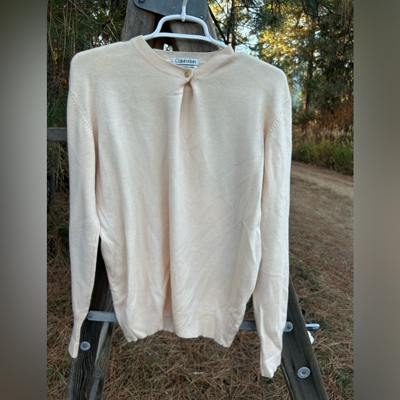 Calvin Klein Other - Calvin Klein 100% Cashmere size M off white long sleeve vintage sweater